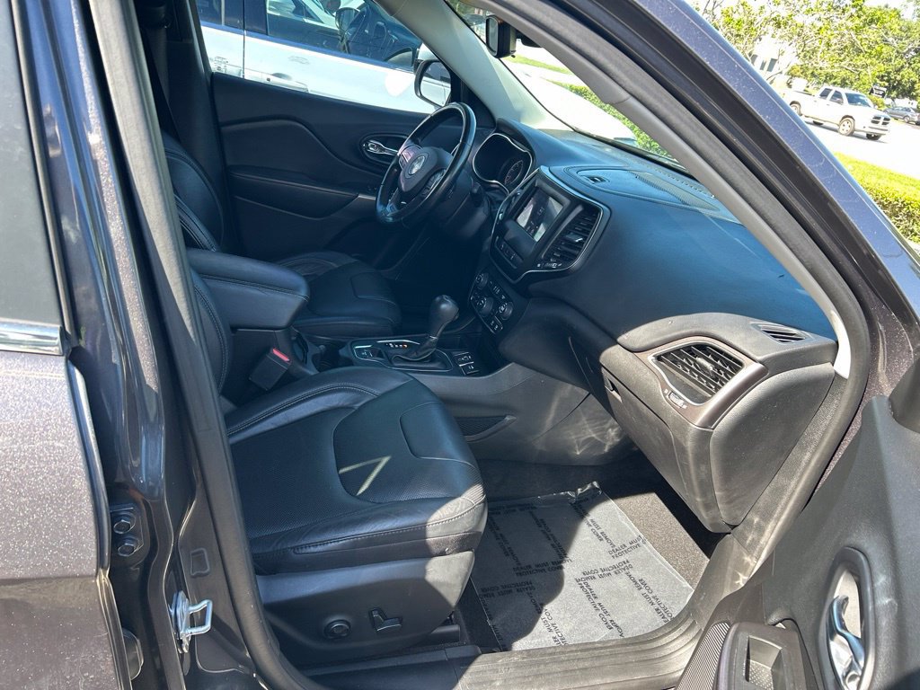 Used 2020 Jeep Cherokee Latitude Lux w/ Quick Order Package 26H Lux FWD image 38