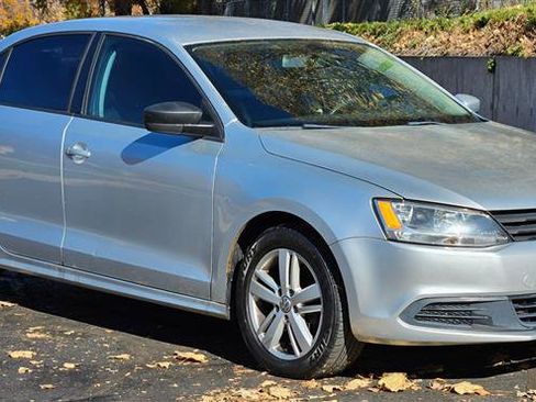 Used 2012 Volkswagen Jetta SE image 7