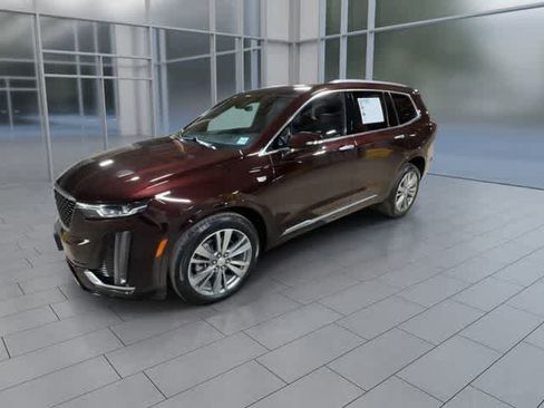 Used 2021 Cadillac XT6 Premium Luxury AWD/4WD image 4