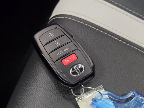 Certified 2025 Toyota Camry SE w/ Convenience Package image 35