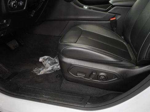 Used 2025 Jeep Grand Cherokee Limited AWD/4WD image 43