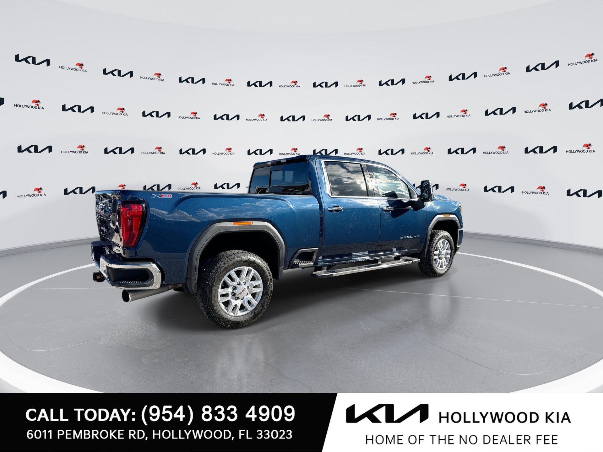 Used 2023 GMC Sierra 2500 SLT AWD/4WD image 8