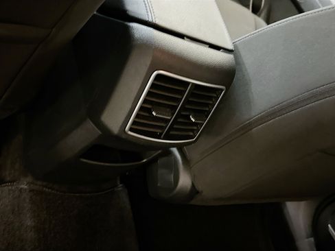 Used 2025 Kia Sportage LX image 27