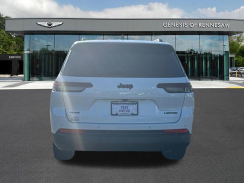 Used 2024 Jeep Grand Cherokee L Limited w/ Black Appearance Package AWD/4WD image 6