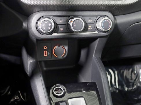 Used 2020 Nissan Kicks S FWD image 21
