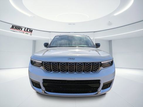 New 2025 Jeep Grand Cherokee L Summit image 7