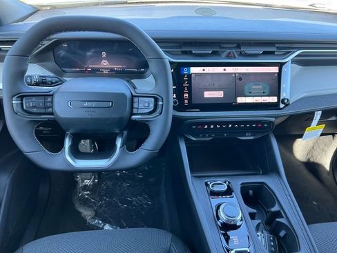 New 2026 Jeep Cherokee Laredo image 3