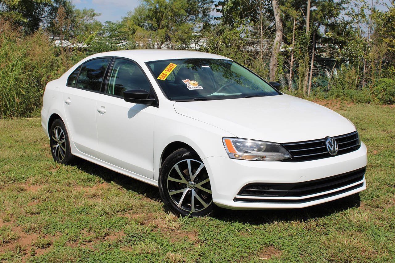 Used 2016 Volkswagen Jetta SE FWD image 3