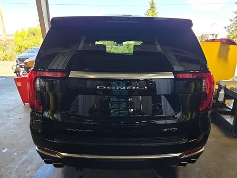 Used 2025 GMC Yukon Denali w/ Denali Reserve Package AWD/4WD image 5