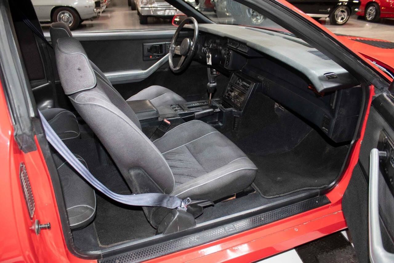 Used 1987 Chevrolet Camaro Z28 RWD image 27