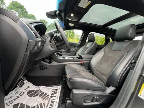 Used 2020 Ford Edge ST w/ Equipment Group 401A AWD/4WD image 43