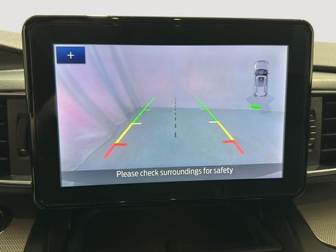 Used 2020 Ford Explorer XLT w/ Equipment Group 202A image 13