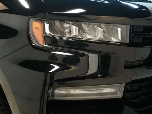 Used 2021 Chevrolet Silverado 1500 LT Trail Boss w/ Convenience Package II image 9