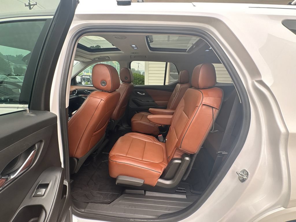 Used 2021 Chevrolet Traverse High Country w/ LPO, Floor Liner Package AWD/4WD image 62