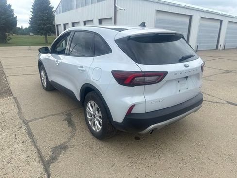 Used 2025 Ford Escape Active AWD/4WD image 8
