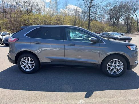 Used 2021 Ford Edge SEL w/ Convenience Package image 16