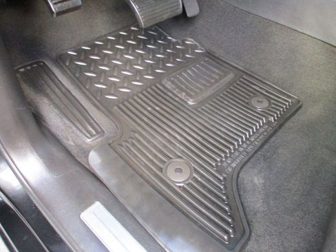 Used 2016 Chevrolet Silverado 2500 LTZ w/ LTZ Plus Package image 33