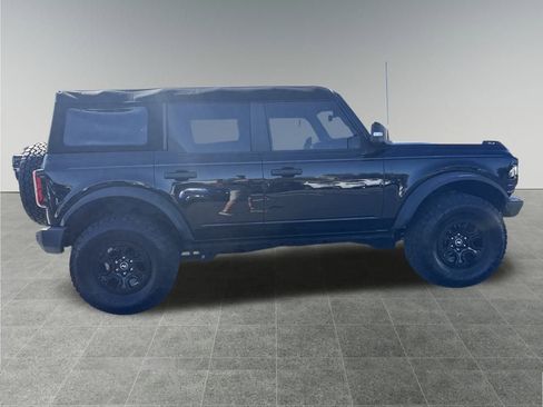 Used 2024 Ford Bronco Wildtrak image 7