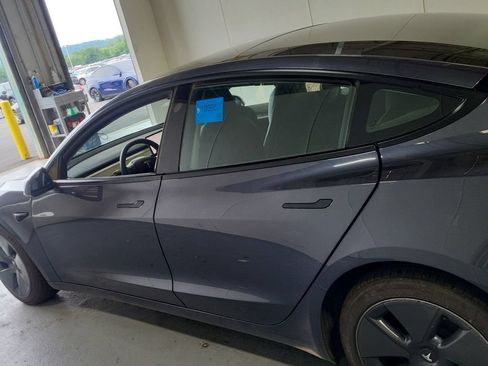 Used 2022 Tesla Model 3 Long Range AWD/4WD image 4