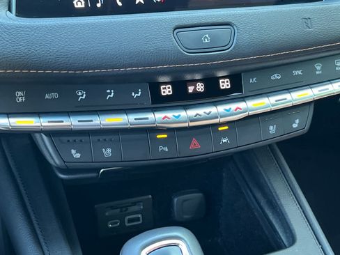 Used 2019 Cadillac XT4 Sport AWD/4WD image 22