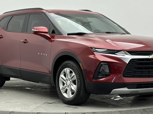 Used 2019 Chevrolet Blazer LT image 3
