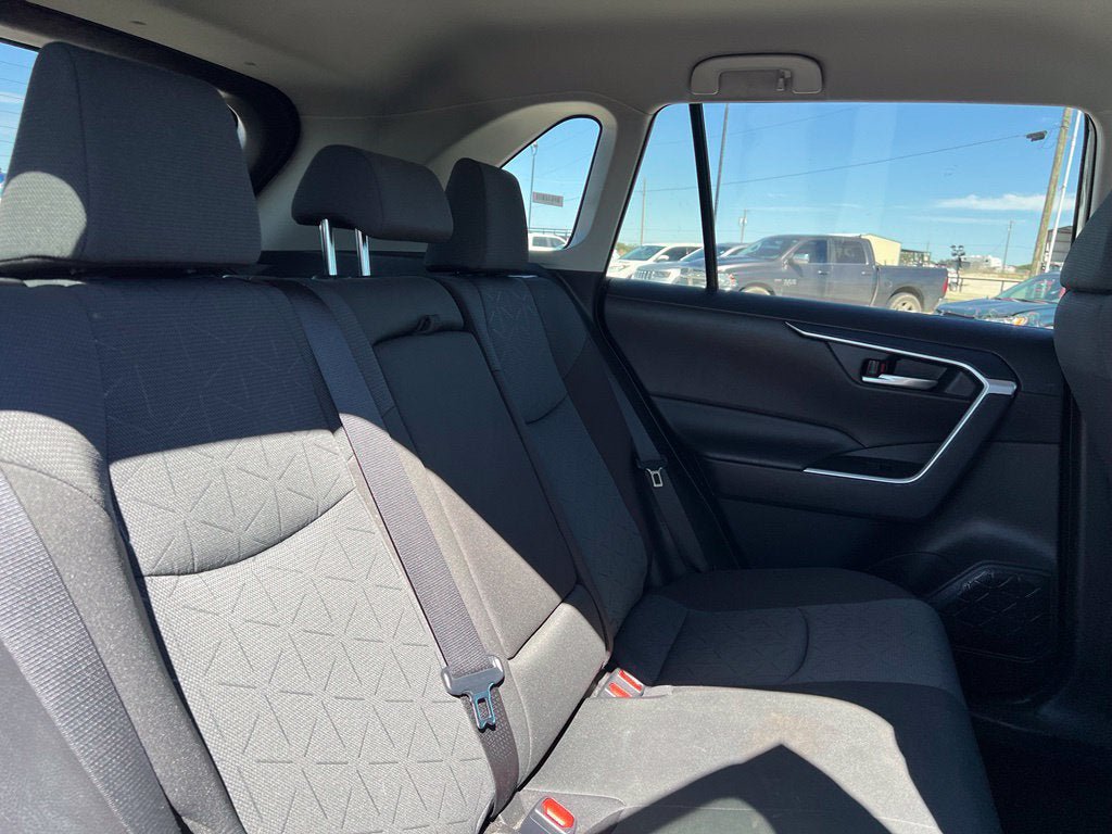 Used 2025 Toyota RAV4 XLE AWD/4WD image 26