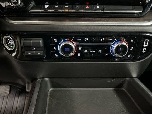 Certified 2024 GMC Sierra 2500 SLT w/ SLT Premium Package AWD/4WD image 17