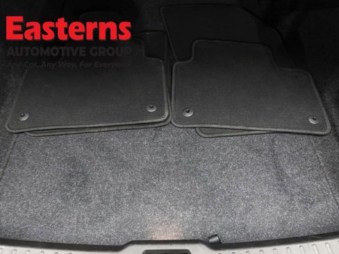 Used 2022 Volvo S60 B5 Momentum image 9