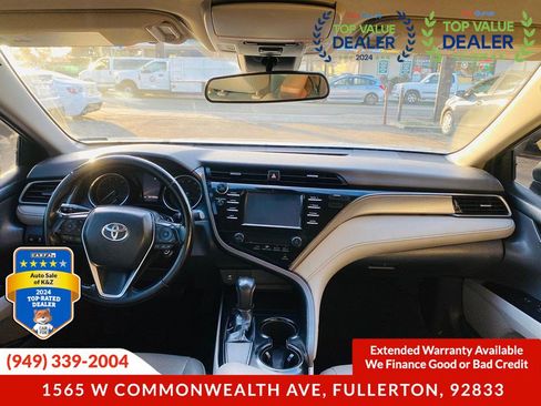 Used 2018 Toyota Camry SE FWD image 25