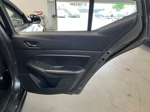 Used 2024 Nissan Altima 2.5 SV FWD image 15