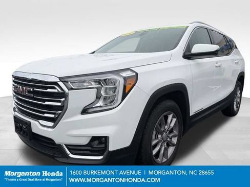 Used 2024 GMC Terrain SLT AWD/4WD image 3