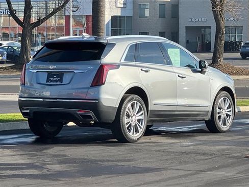Used 2025 Cadillac XT5 Premium Luxury image 4