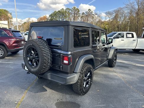 Used 2021 Jeep Wrangler Unlimited Sport image 9