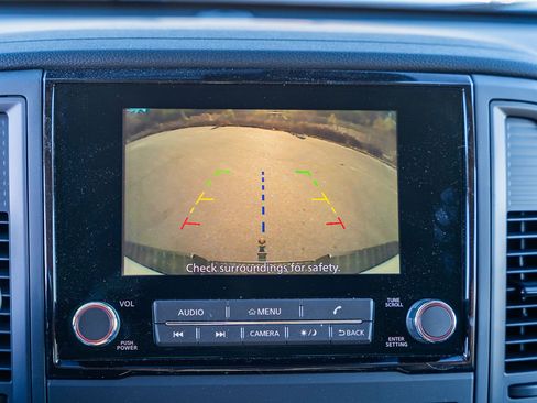 Used 2024 Nissan Titan SV w/ SV Convenience Package image 31