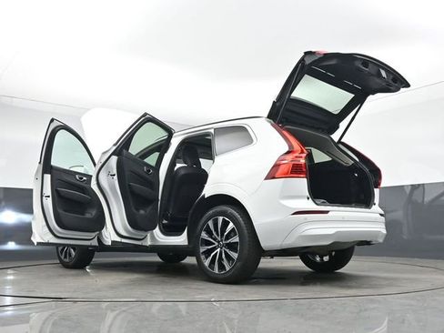 Used 2023 Volvo XC60 B5 Core w/ Climate Package image 53