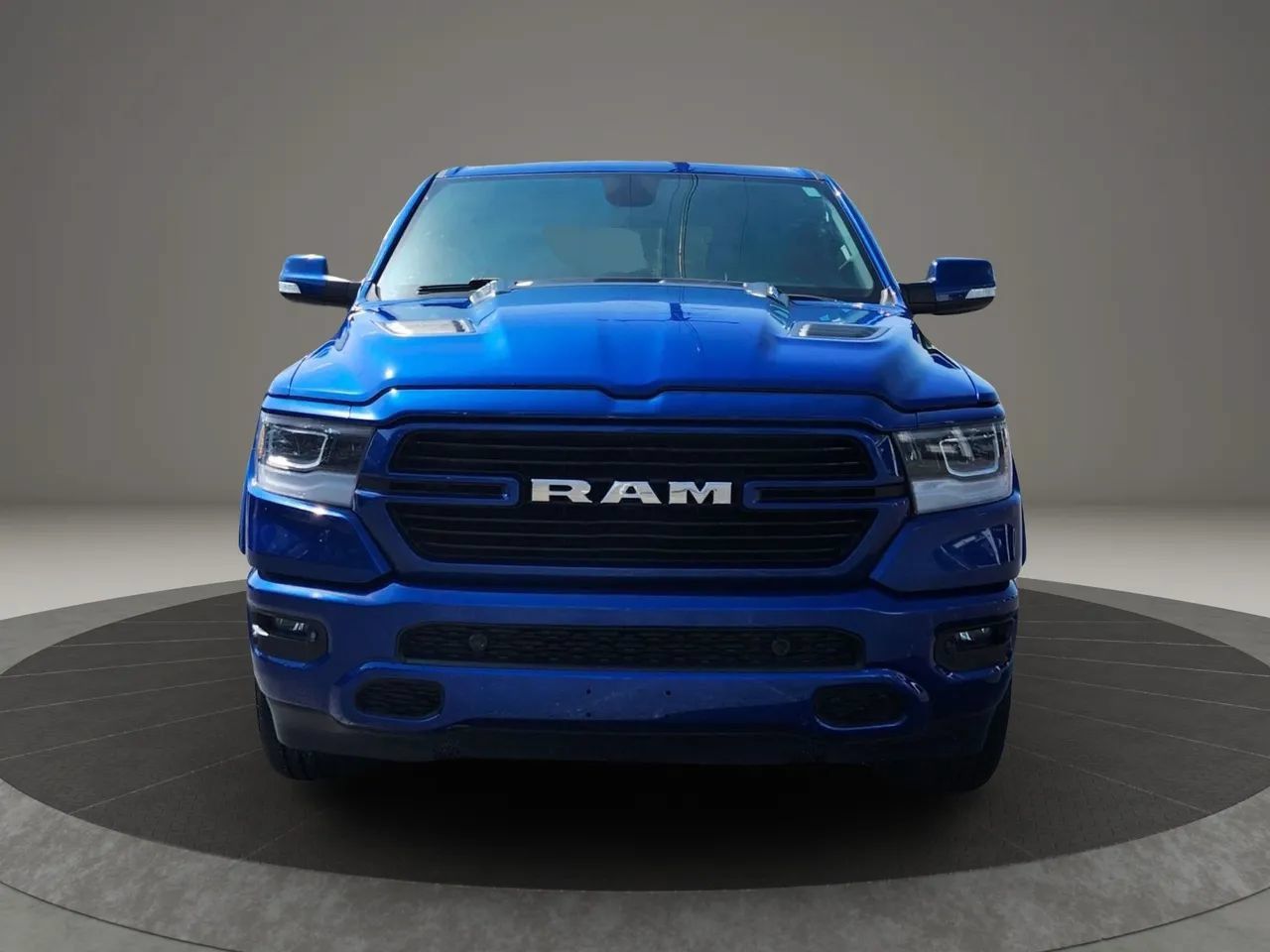 Used 2019 RAM 1500 Laramie w/ Sport Appearance Package AWD/4WD image 8