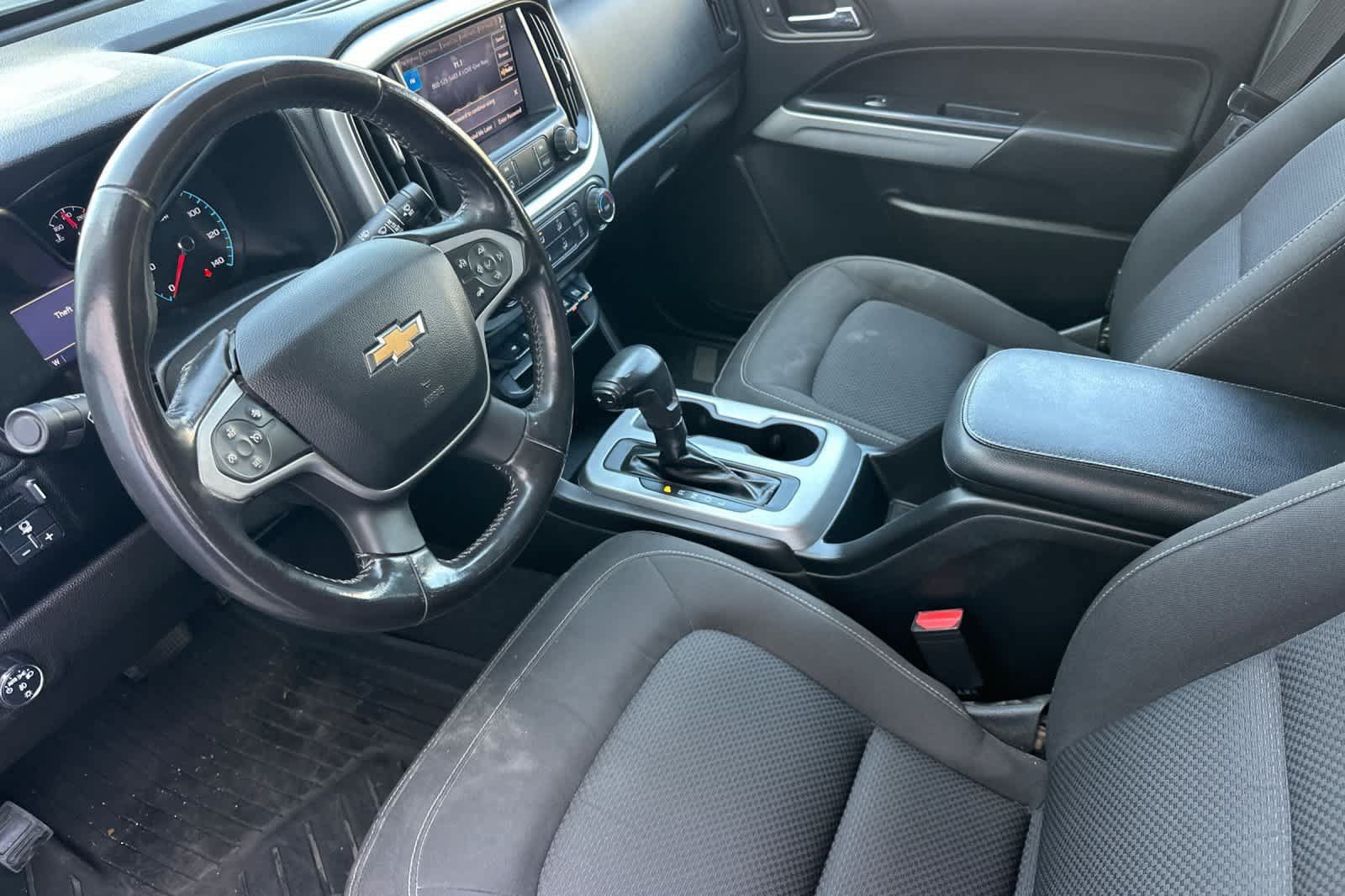 Used 2020 Chevrolet Colorado LT w/ Safety Package RWD image 14