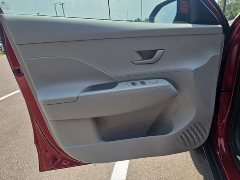 Used 2024 Hyundai Kona SEL FWD image 10