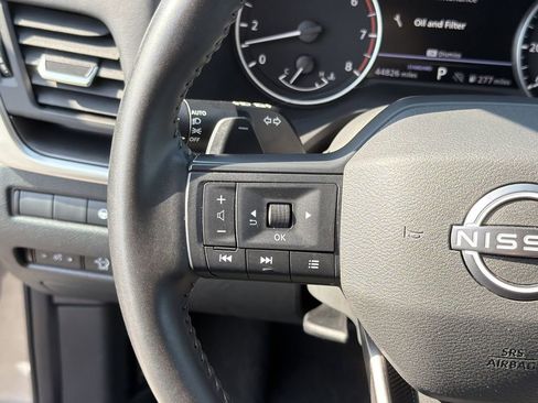 Used 2025 Nissan Rogue SV FWD image 25