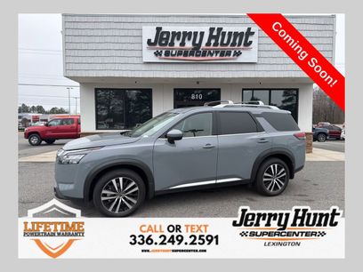 Used 2025 Nissan Pathfinder Platinum