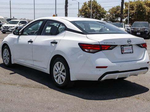 Used 2024 Nissan Sentra S FWD image 9