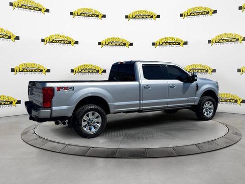 Used 2022 Ford F350 Platinum AWD/4WD image 5