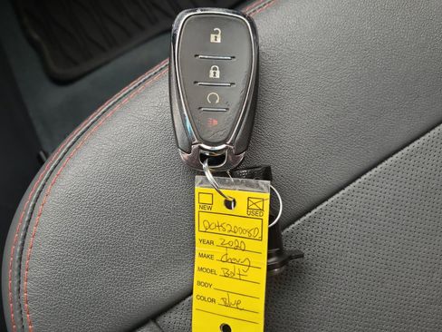 Used 2020 Chevrolet Bolt Premier w/ Infotainment Package image 33