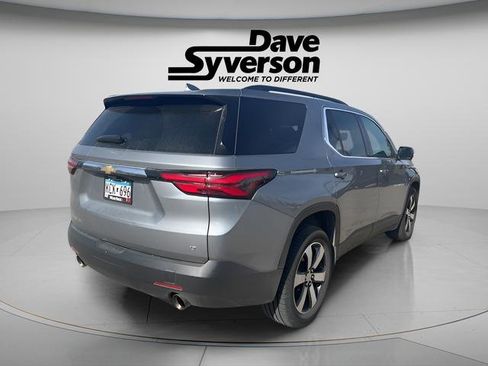 Used 2023 Chevrolet Traverse LT w/ LT Premium Package image 4