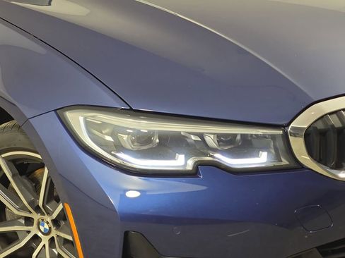 Used 2022 BMW 330i xDrive 330i xDrive w/ Driving Assistance Package image 35