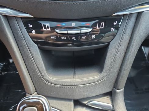 Used 2020 Cadillac XT5 Premium Luxury w/ LPO, Floor Liner Package AWD/4WD image 25
