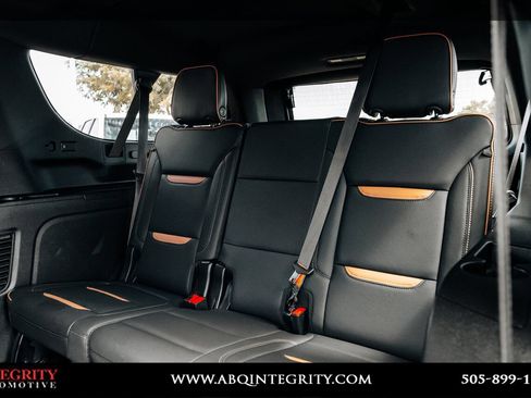 Used 2024 GMC Yukon XL AT4 AWD/4WD image 48