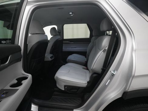 Used 2025 Hyundai Palisade SEL AWD/4WD image 16