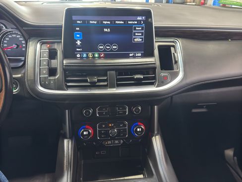 Used 2021 Chevrolet Suburban Z71 AWD/4WD image 31
