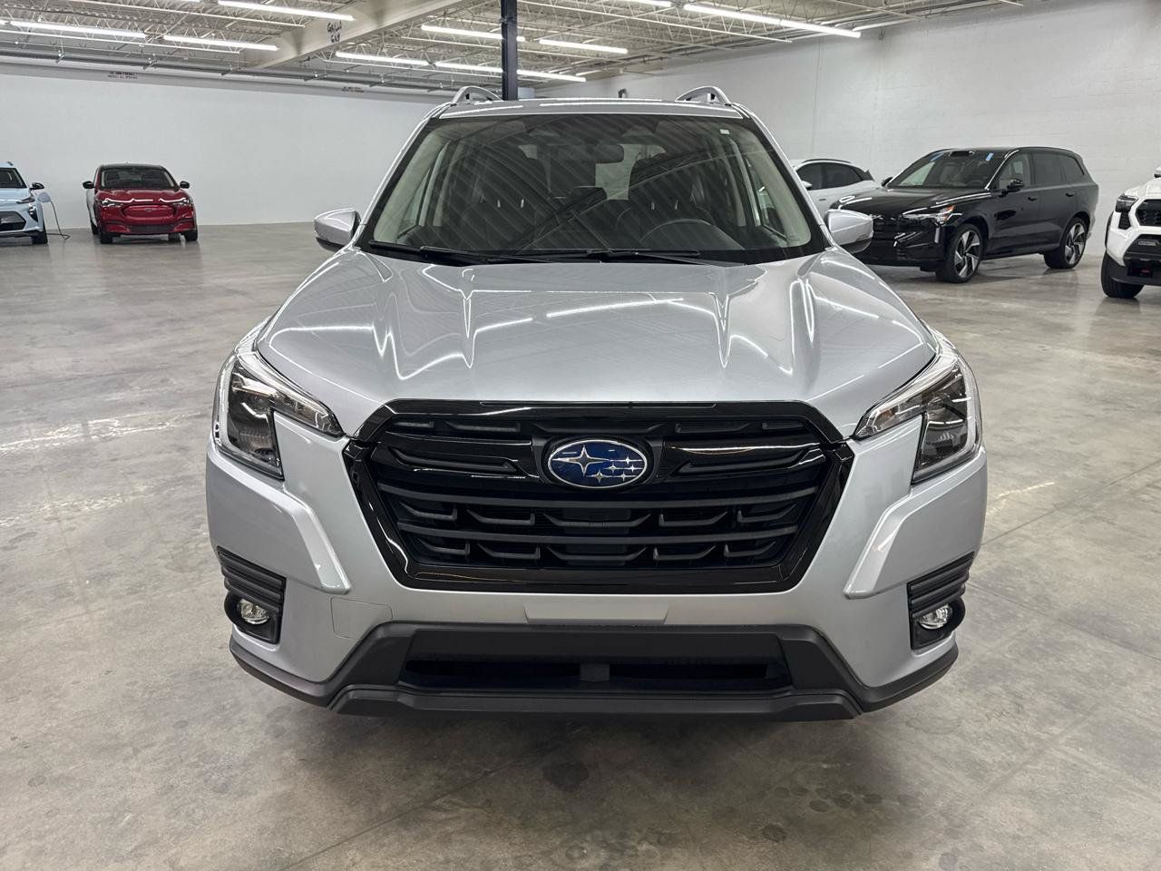 Used 2024 Subaru Forester Limited AWD/4WD image 5